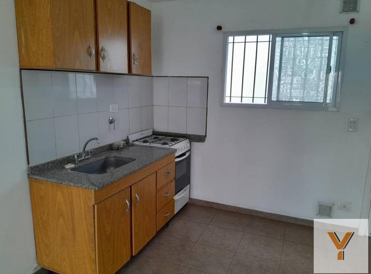 Foto de Casa en Alquiler - 3 Dormitorios 2 Baños - 120mts - Mar Del Plata, imagen 2