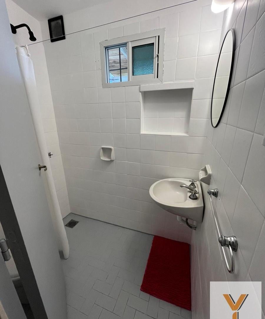 Foto de Casa en Venta - 2 Dormitorios 2 Baños - 420mts - Valeria Del Mar, imagen 5