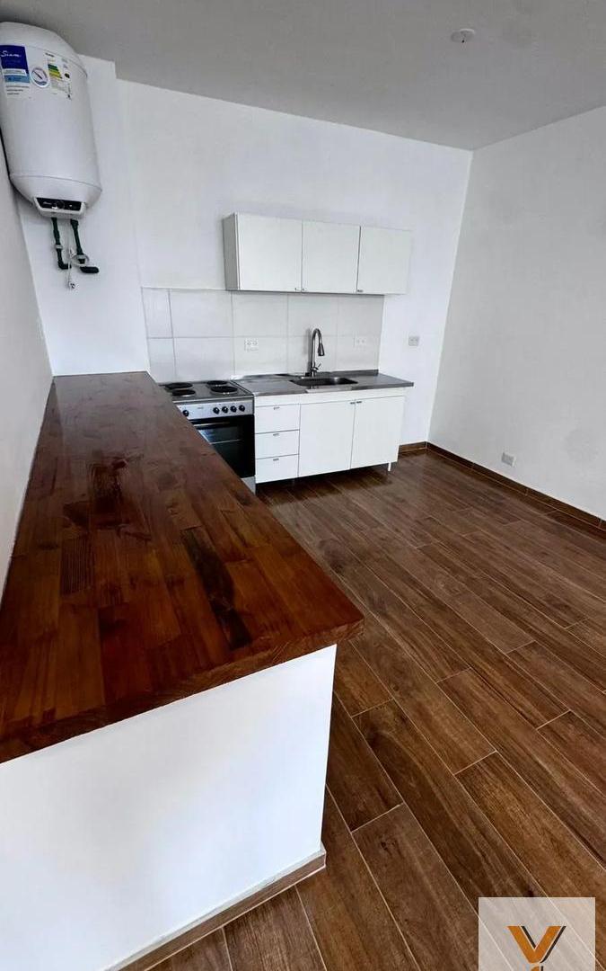 Foto de Departamento en Venta - 4 Dormitorios 2 Baños - 180mts - Recoleta, imagen 4