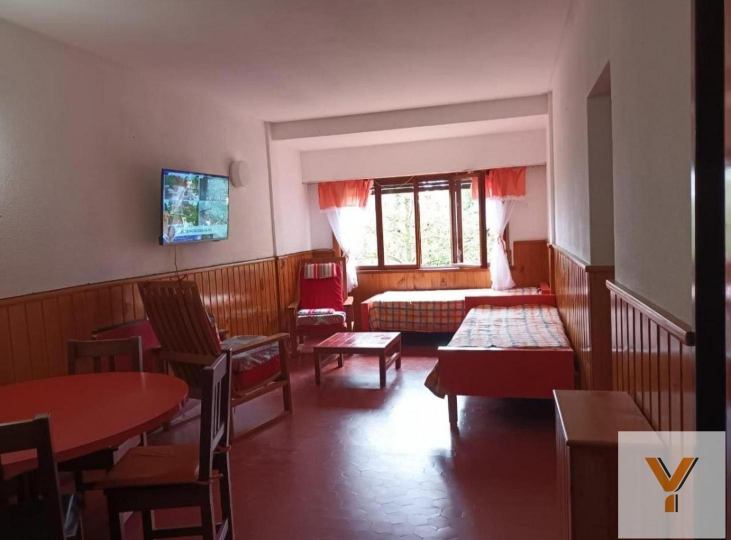 Foto de Casa en Venta - 2 Dormitorios 2 Baños - 53mts - Villa Gesell, imagen 2