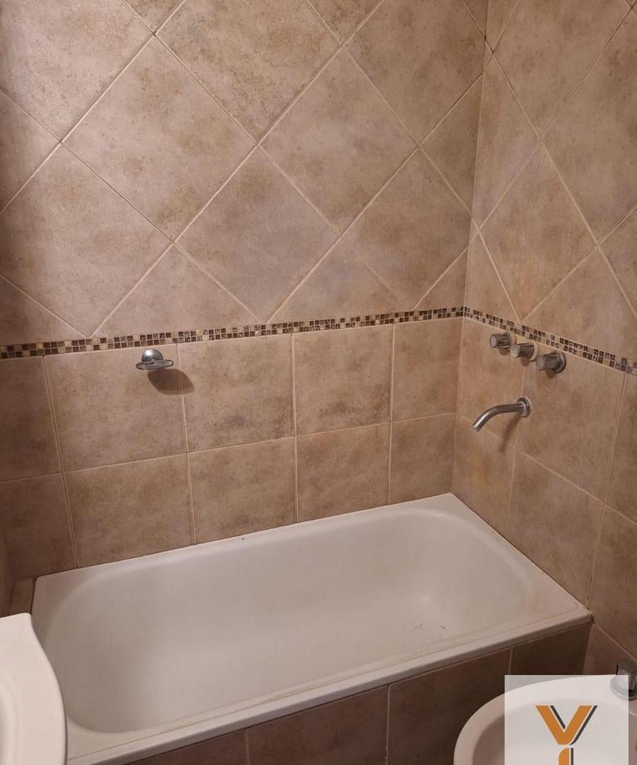Foto de Departamento en Alquiler - 2 Dormitorios 1 Baño - 70mts - La Plata, imagen 2
