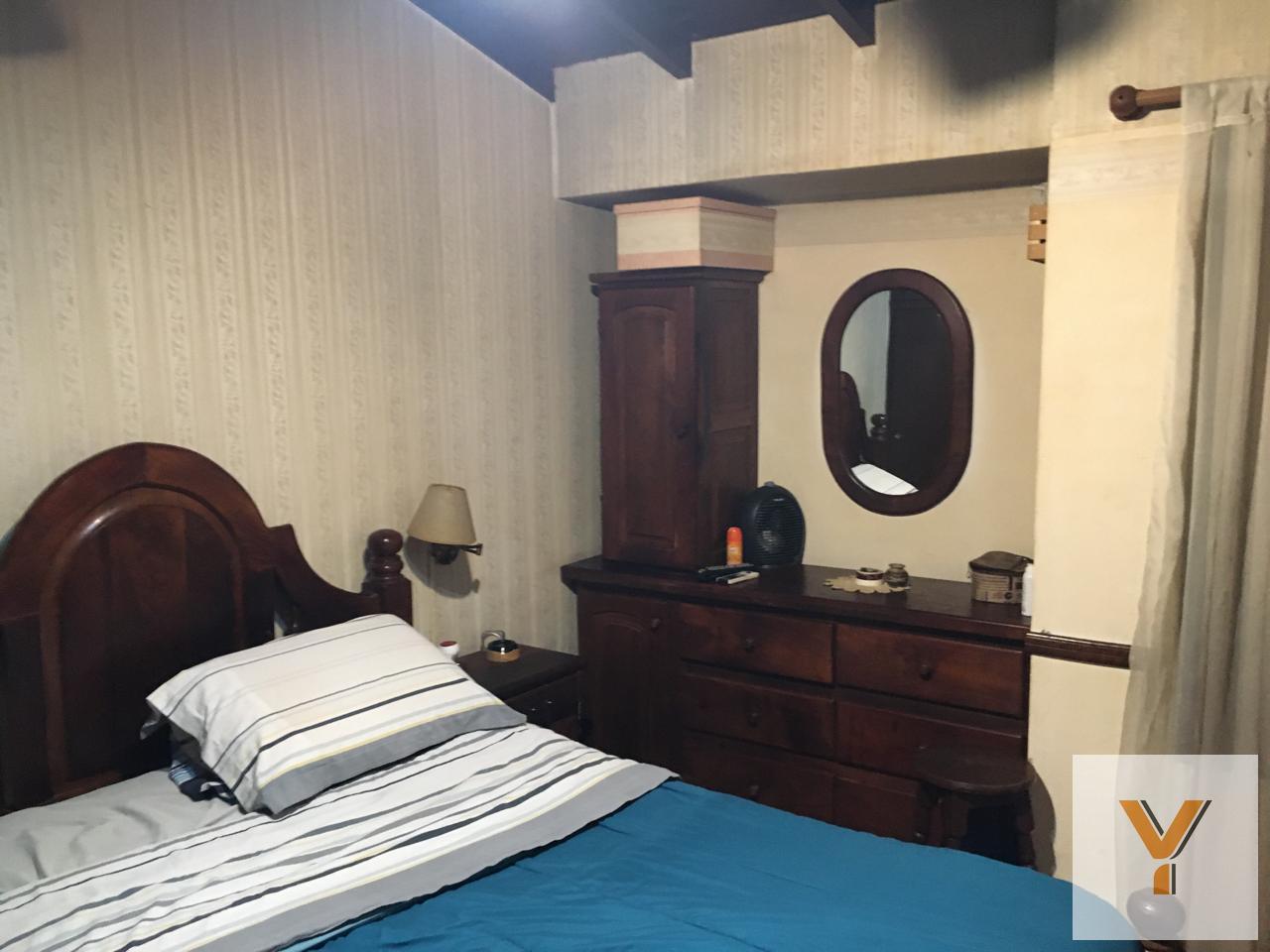 Foto de Casa en venta - 3 Dormitorios 2 Baños - Cocheras - 360Mts2 - Merlo, imagen 1