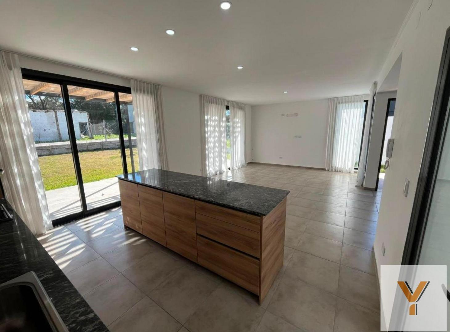Foto de Casa en Venta - 2 Dormitorios 2 Baños - 360mts - La Plata - City Bell, imagen 5