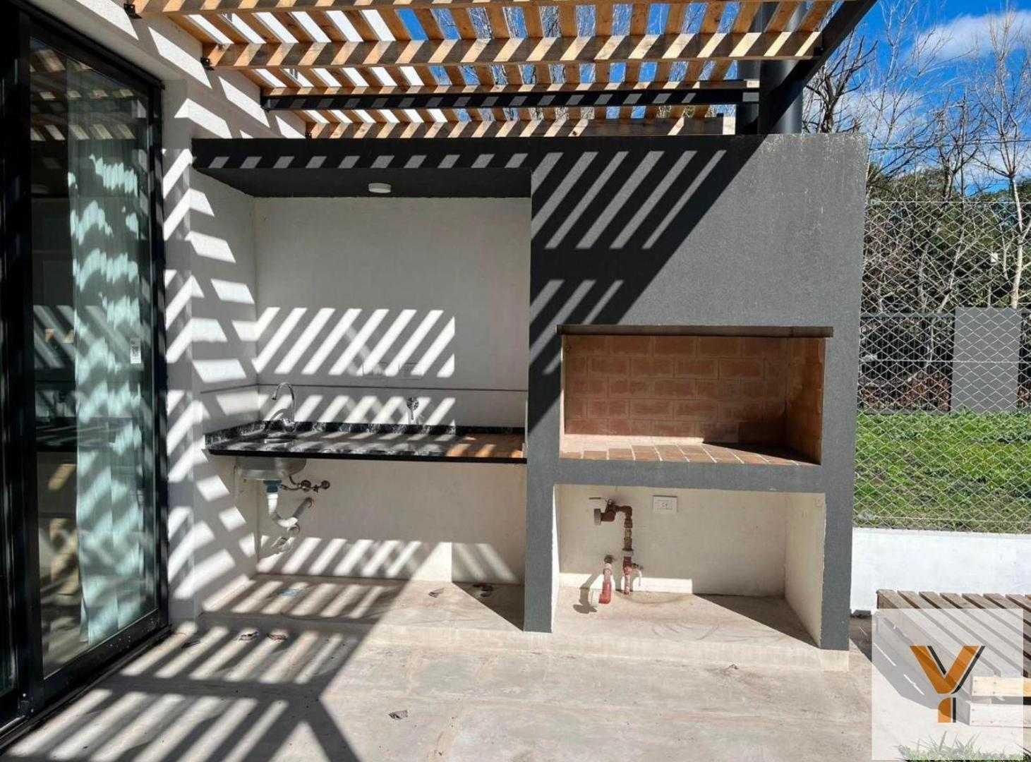 Foto de Casa en Venta - 2 Dormitorios 2 Baños - 360mts - La Plata - City Bell, imagen 4