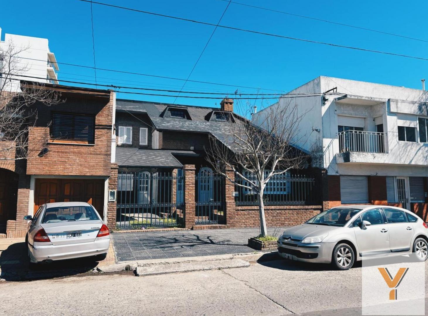 Foto de Casa en venta - 3 Dormitorios 4 Baños - La Plata, imagen 5