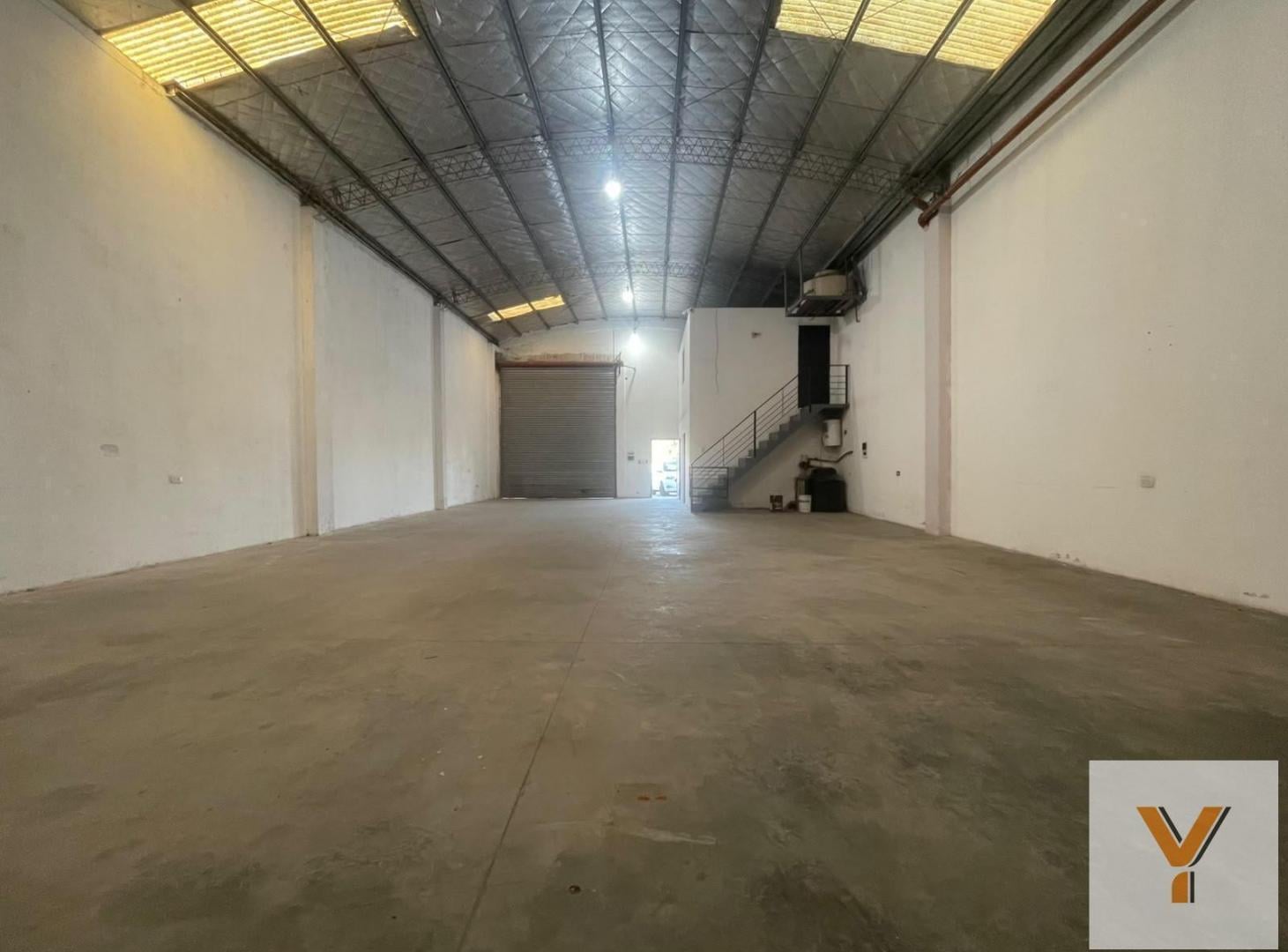 Foto de Depósito en Alquiler - 1 Dormitorio 1 Baño - 400mts - La Plata, imagen 4