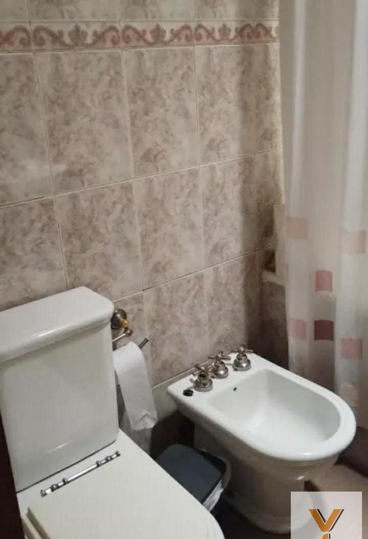 Foto de PH en venta - 3 Dormitorios 2 Baños - 216mts2 - General San Martín, imagen 2