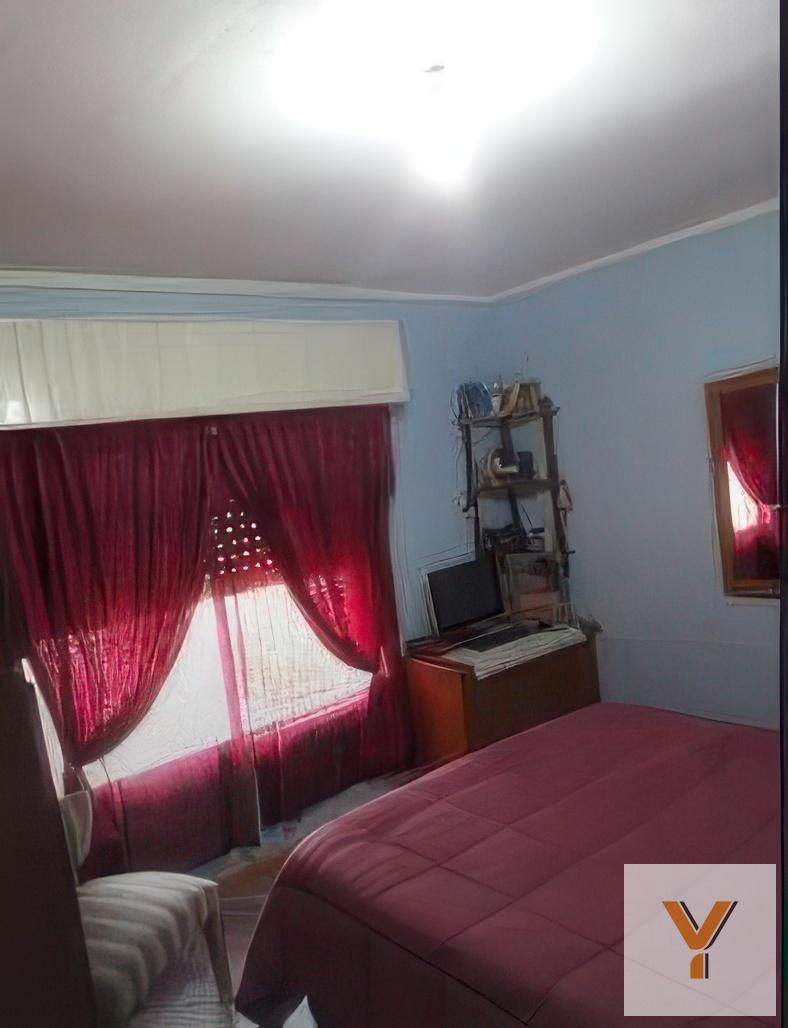 Foto de Casa en venta - 3 Dormitorios 1 Baño - Cochera - 330mts2 - Zárate, imagen 3
