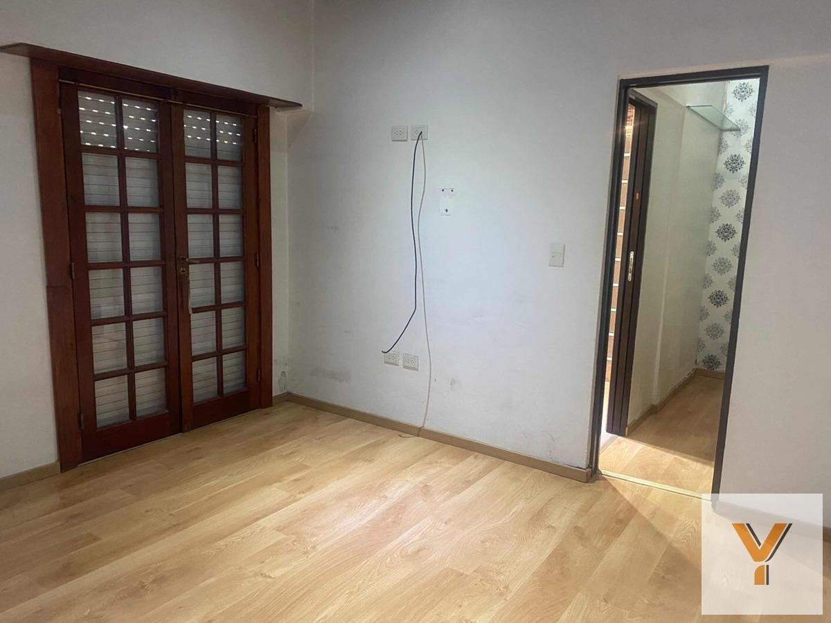 Foto de Casa en venta - 3 Dormitorios 3 Baños - 425Mts2 - Mar del Plata, imagen 2