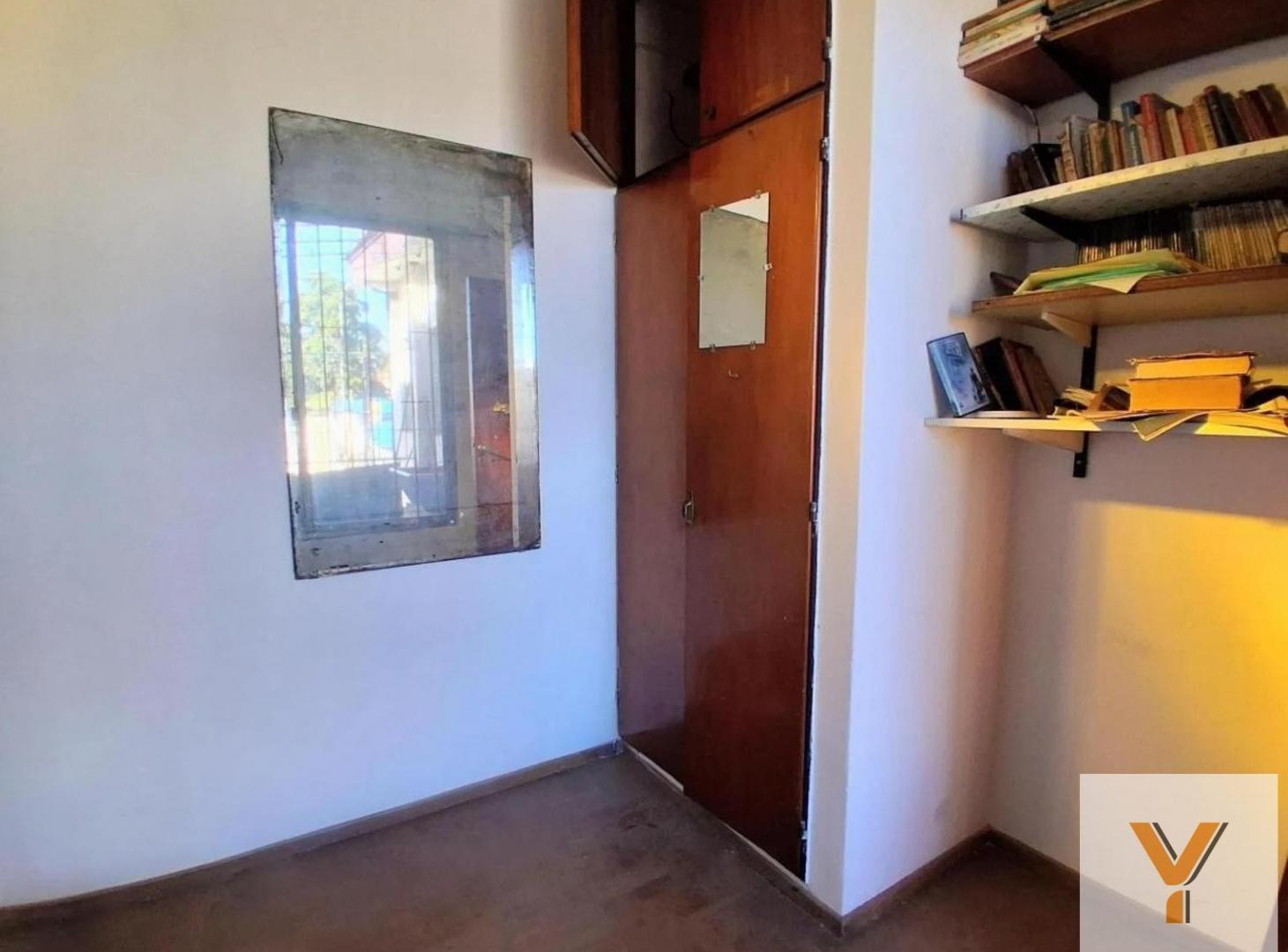 Foto de Casa en venta - 3 Dormitorios 1 Baño - Locales - Quilmes, imagen 1