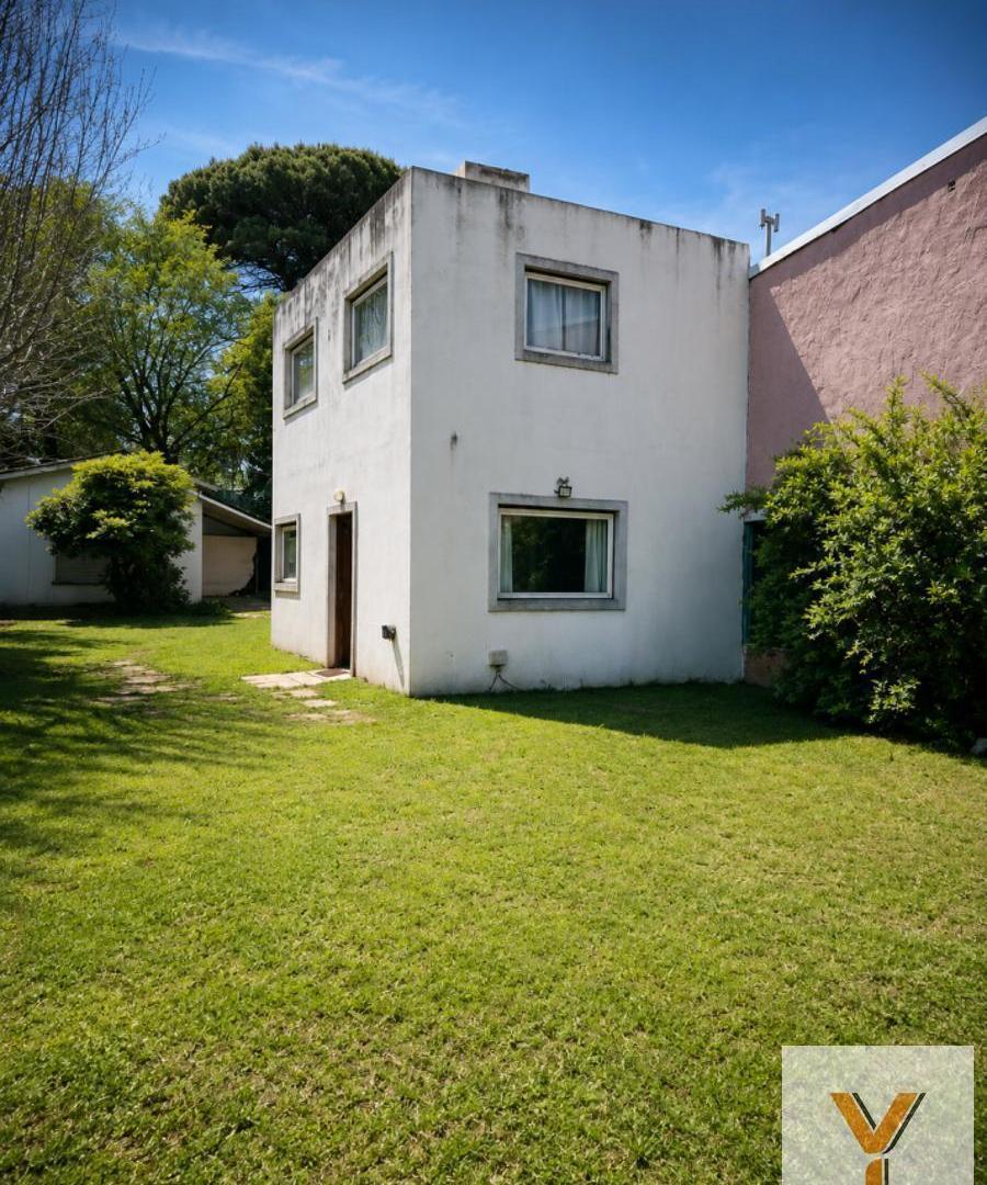 Foto de Casa en Venta - 4 Dormitorios 3 Baños - 440mts - Villa Gesell, imagen 1