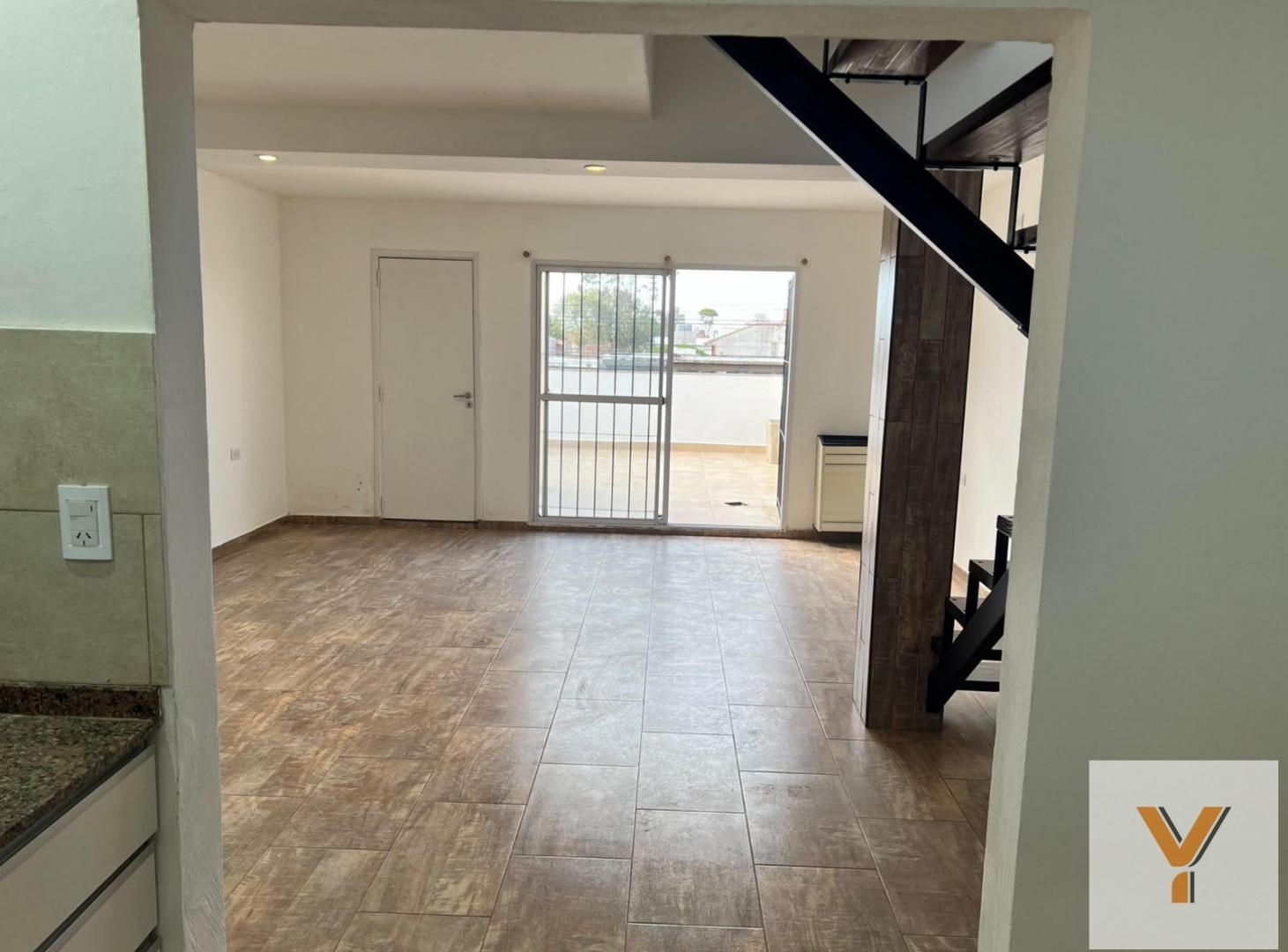 Foto de Departamento en Alquiler - 2 Dormitorios 2 Baños - 110mts - Mar Del, imagen 2