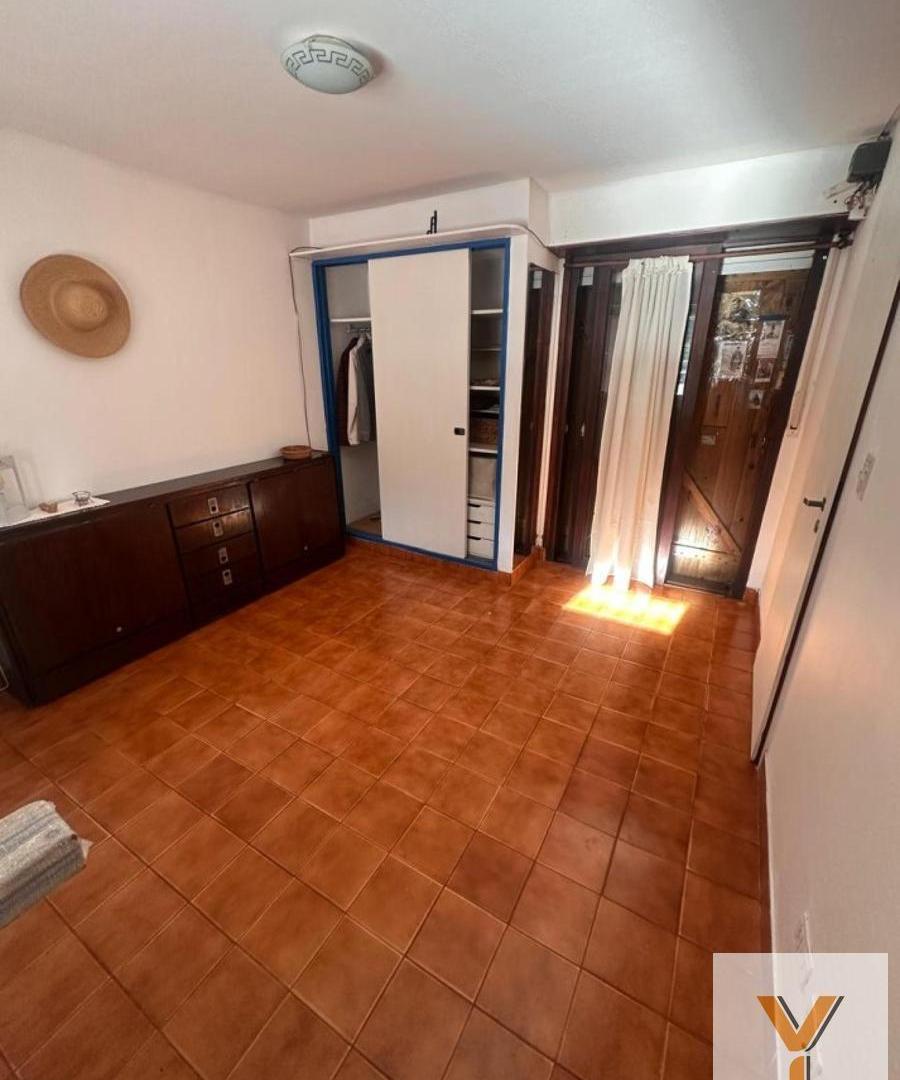 Foto de Casa en Venta - 3 Dormitorios 2 Baños - 205.92mts - Villa Gesell, imagen 2