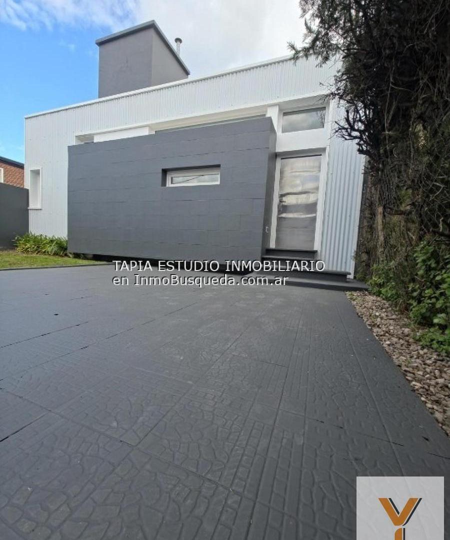 Foto de Casa en Venta - 2 Dormitorios 1 Baño - 200mts - La Plata, imagen 1
