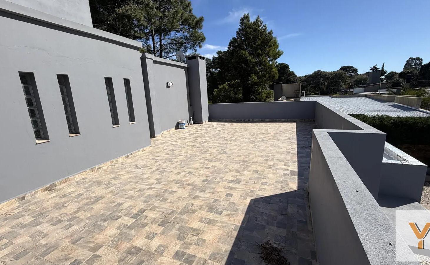 Foto de Casa en Venta - 2 Dormitorios 2 Baños - 380mts - Miramar, imagen 2