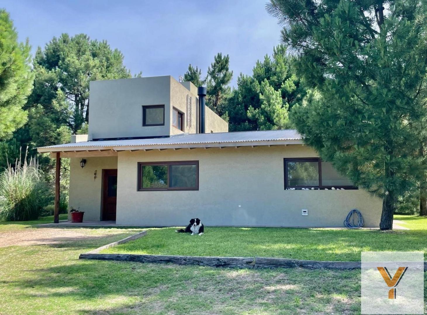 Foto de Casa en Venta - 4 Dormitorios 3 Baños - 1000mts - Costa Esmeralda, imagen 1