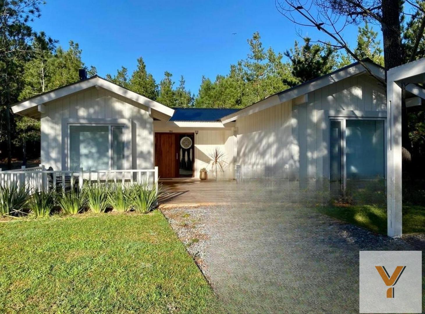 Foto de Casa en Venta - 3 Dormitorios 3 Baños - 1000mts - Costa Esmeralda, imagen 1
