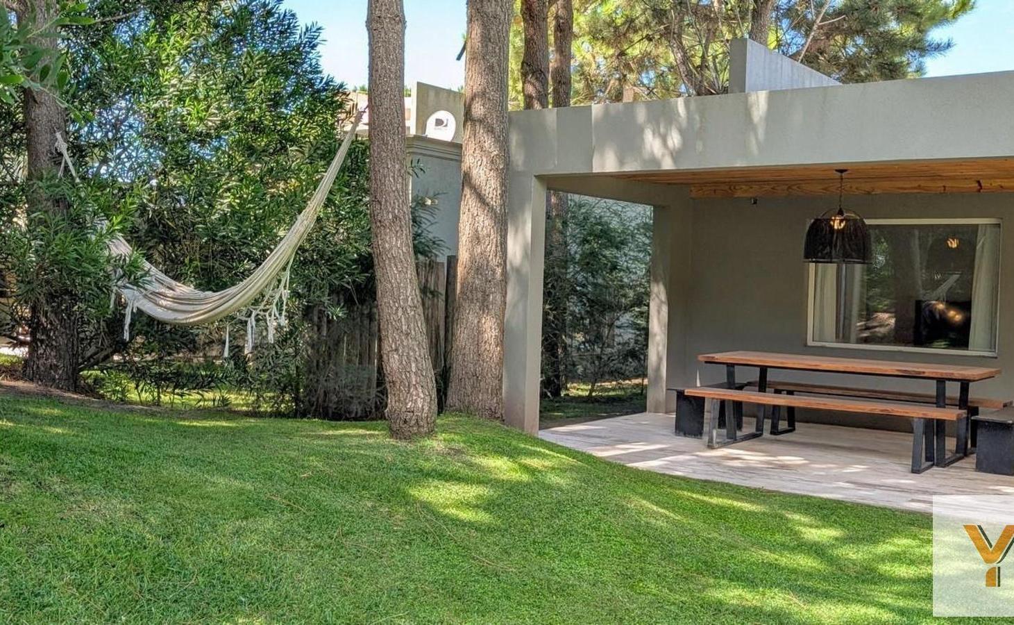 Foto de Casa en Venta - 3 Dormitorios 3 Baños - 1000mts - Costa Esmeralda, imagen 5