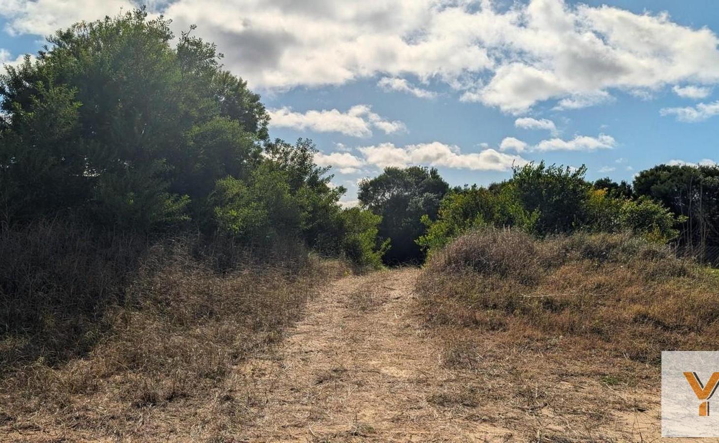 Foto de Terreno en Venta - - 1085mts - Costa Esmeralda, imagen 3