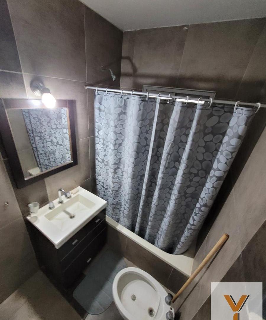 Foto de Departamento en alquiler - 2 Dormitorios 1 Baño - - Mar del Plata, imagen 1