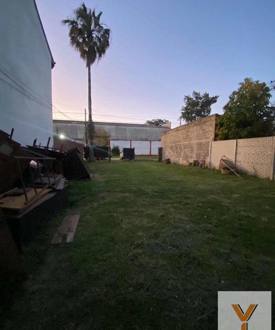 Foto de Terreno en venta - 200Mts2 - Los Hornos, imagen 5