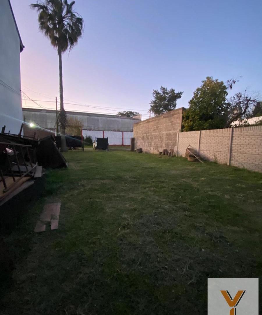 Foto de Terreno en venta - 200Mts2 - Los Hornos, imagen 2
