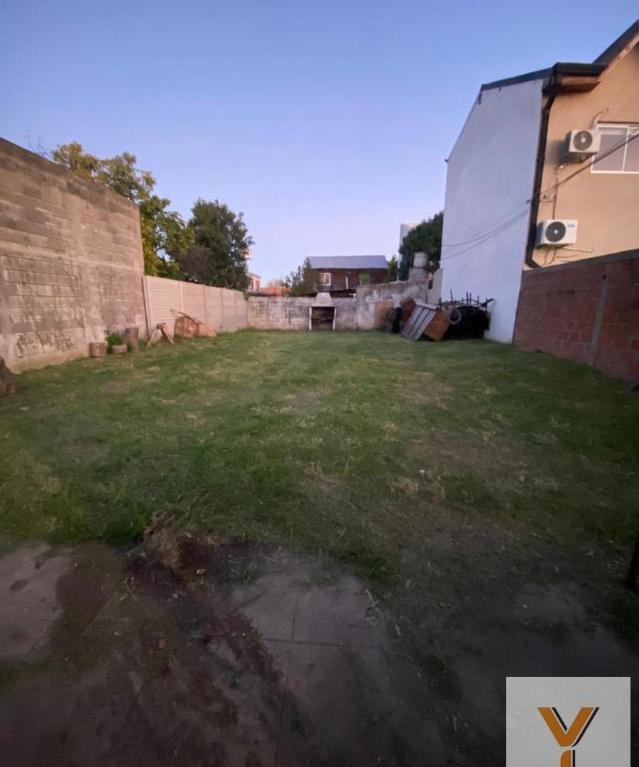 Foto de Terreno en venta - 200Mts2 - Los Hornos, imagen 4