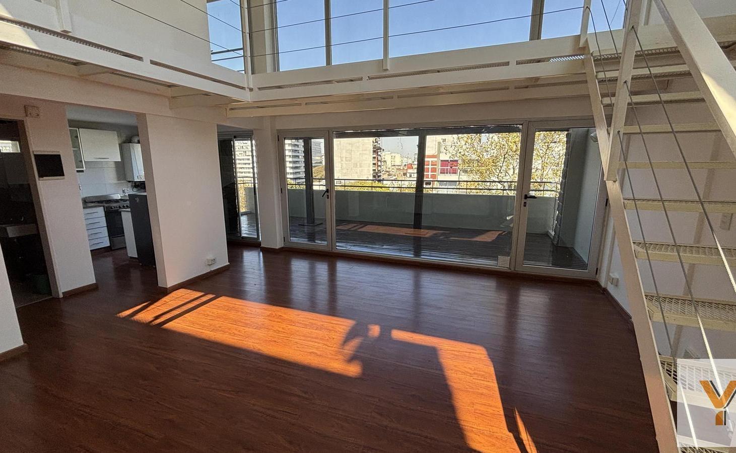 Foto de PH en Alquiler - 1 Dormitorio 1 Baño - 75mts - Colegiales, imagen 3