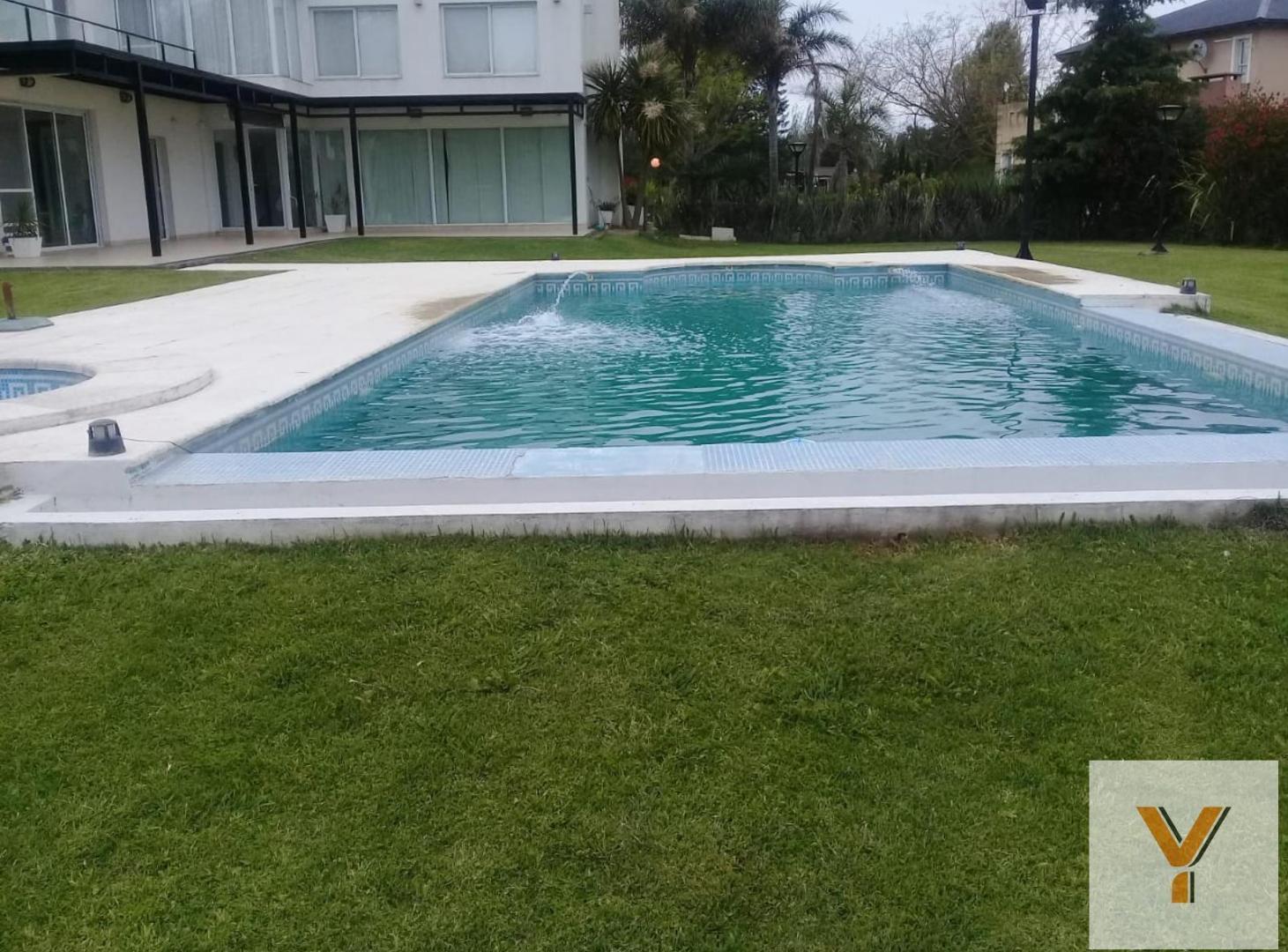 Foto de Casa en Venta - 4 Dormitorios 4 Baños - 2400mts - Coronel Brandsen, imagen 3