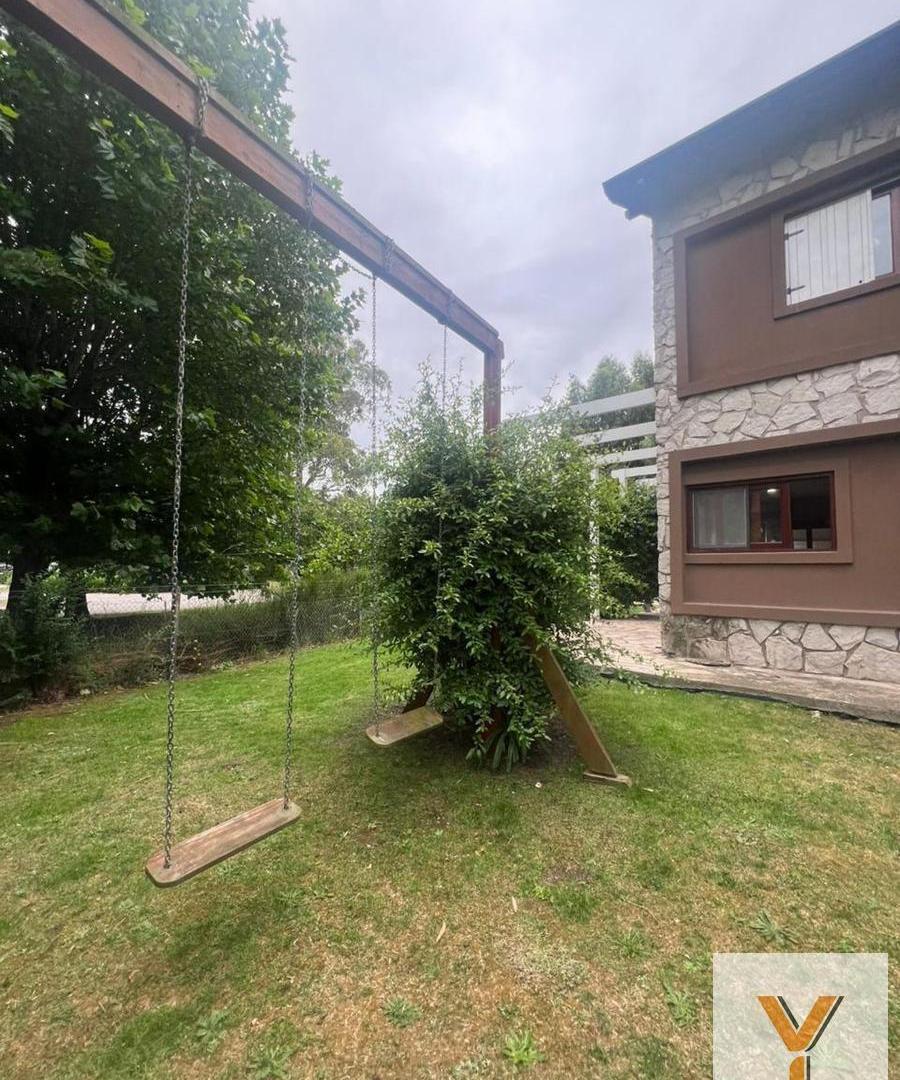Foto de Casa en Venta - 5 Dormitorios 3 Baños - 1000mts - Mar Del Plata, imagen 5