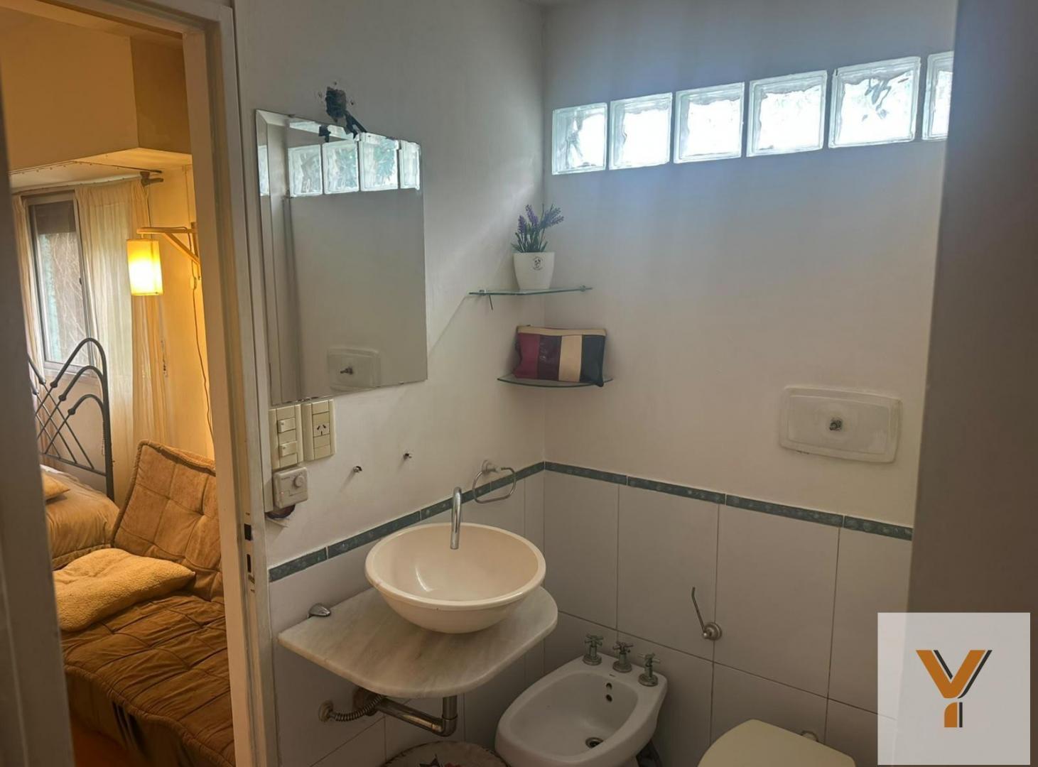 Foto de PH en Venta - 1 Dormitorio 1 Baño - 38mts - Coghlan, imagen 3