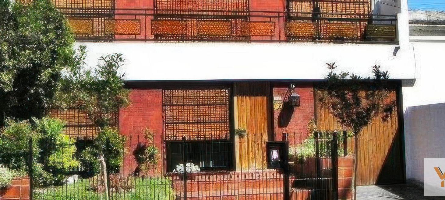 Foto de Casa en venta - 4 Dormitorios 4 Baños - Cochera - 412Mts2 - Quilmes Este, imagen 4