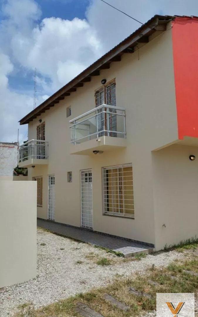 Foto de Complejo de Dúplex en venta - 12 Dormitorios 12 Baños - Cocheras, imagen 2
