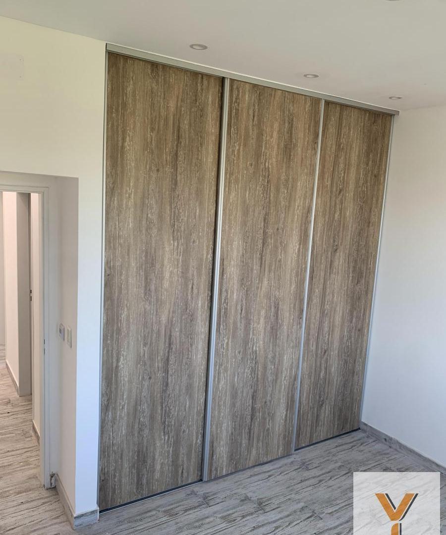 Foto de Casa en venta - 3 Dormitorios 4 Baños - Cochera - 220Mts2 - El Naudir, imagen 2