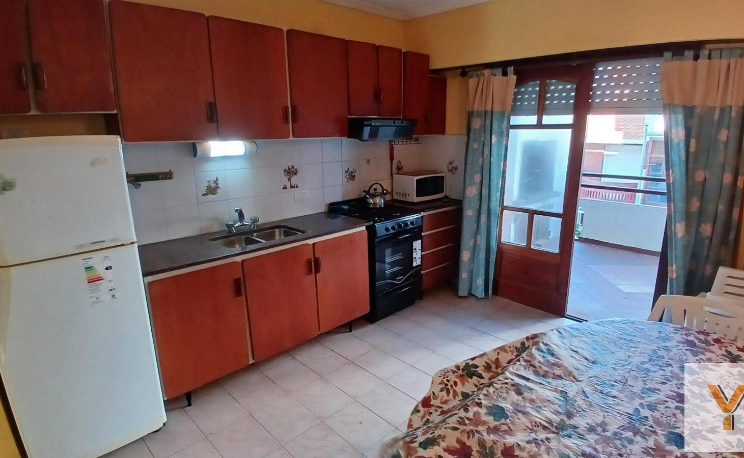 Foto de Departamento en venta - 2 Dormitorios 2 Baños - Villa Gesell, imagen 2