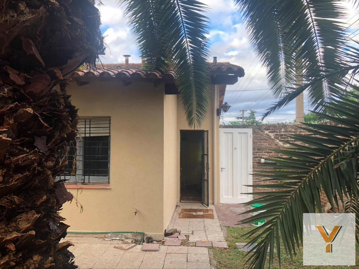 Foto de Casa en venta - 3 Dormitorios 1 Baño - 200Mts2 - Ituzaingó, imagen 3