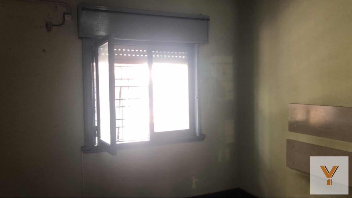 Foto de Casa en venta - 3 Dormitorios 1 Baño - 200Mts2 - Ituzaingó, imagen 5