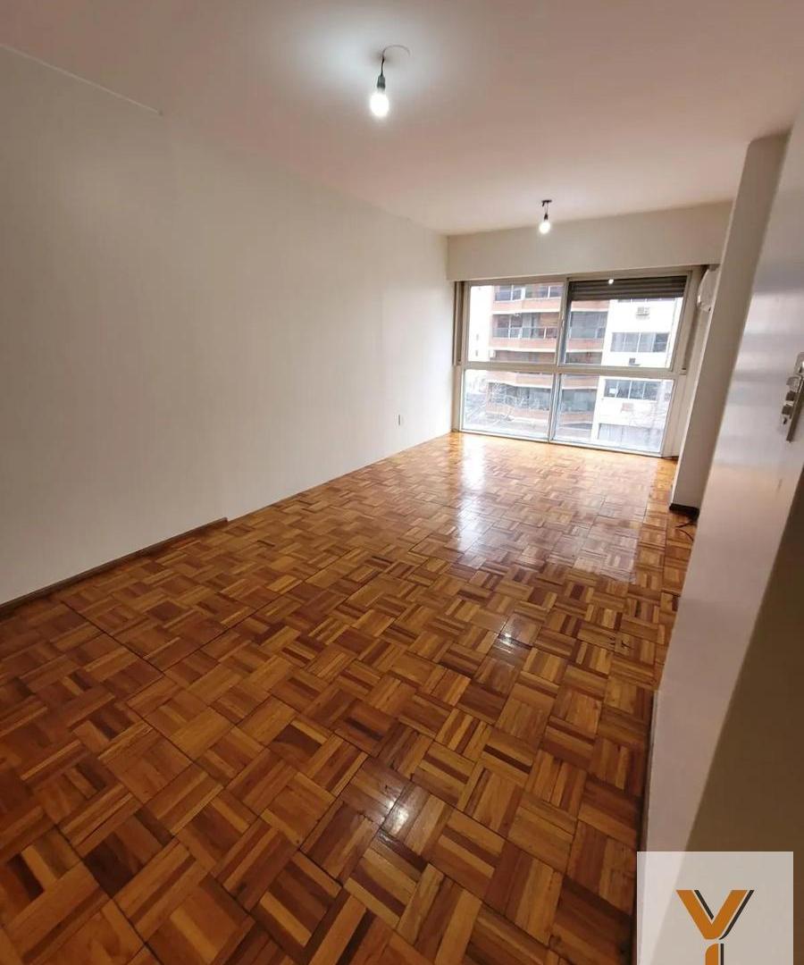 Foto de Casa en Venta - 3 Dormitorios 2 Baños - 95mts - La Plata, imagen 2