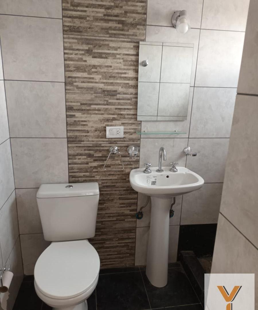Foto de Casa en Alquiler - 3 Dormitorios 2 Baños - 120mts - Mar Del Plata, imagen 2