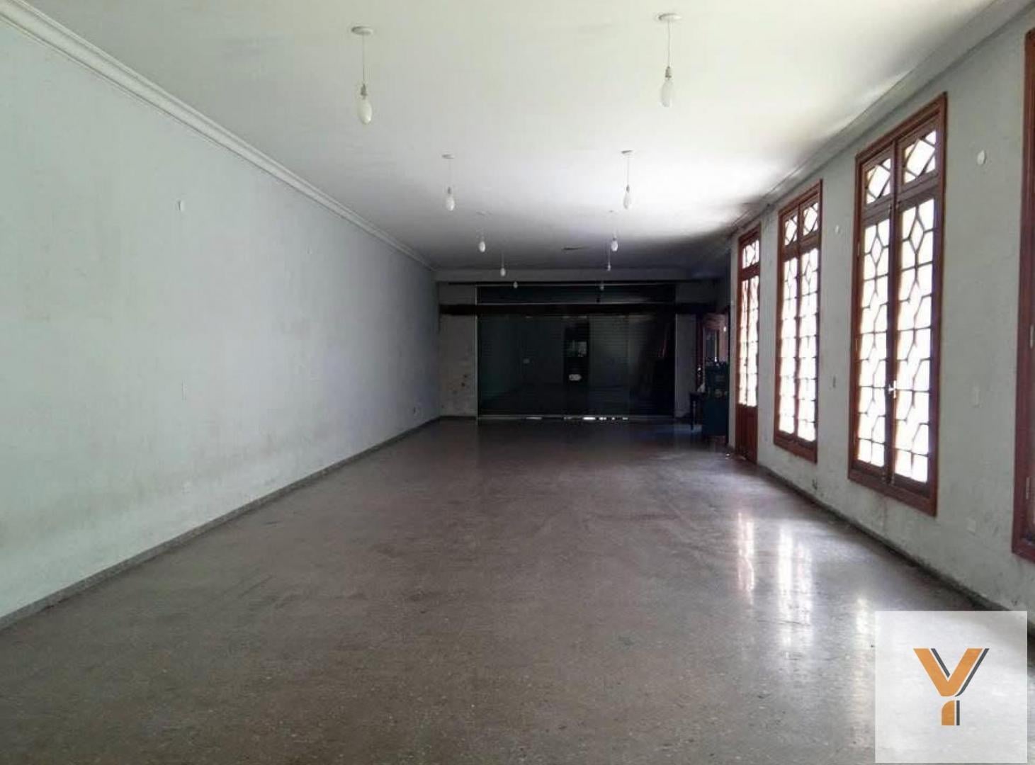 Foto de Local en Alquiler - 3 Baños - 210mts - La Plata, imagen 2