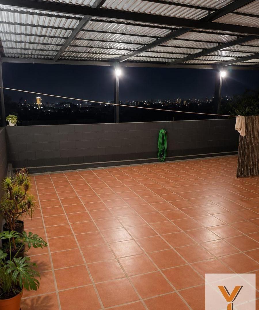 Foto de PH en Venta - 4 Dormitorios 2 Baños - 208mts - Flores, imagen 1
