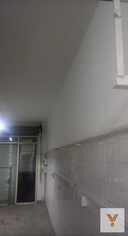 Foto de Local Comercial en alquiler - 1 Ambiente - Quilmes, imagen 1