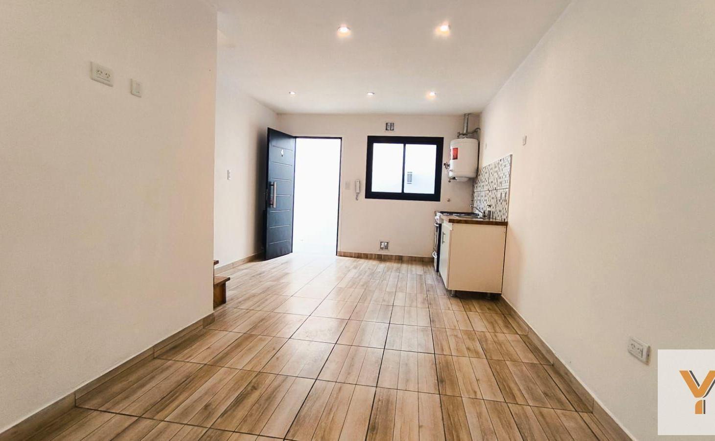 Foto de PH en venta - 1 Dormitorio 1 Baño - Mar del Plata, imagen 2