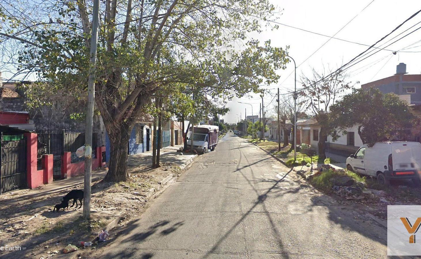 Foto de PH a reciclar en venta - 2 Dormitorios 1 Baño - Lanús, imagen 1