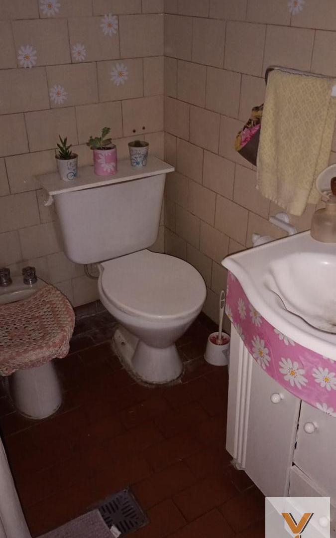 Foto de Casa en venta - 2 Dormitorios 1 Baño - La Plata, imagen 5