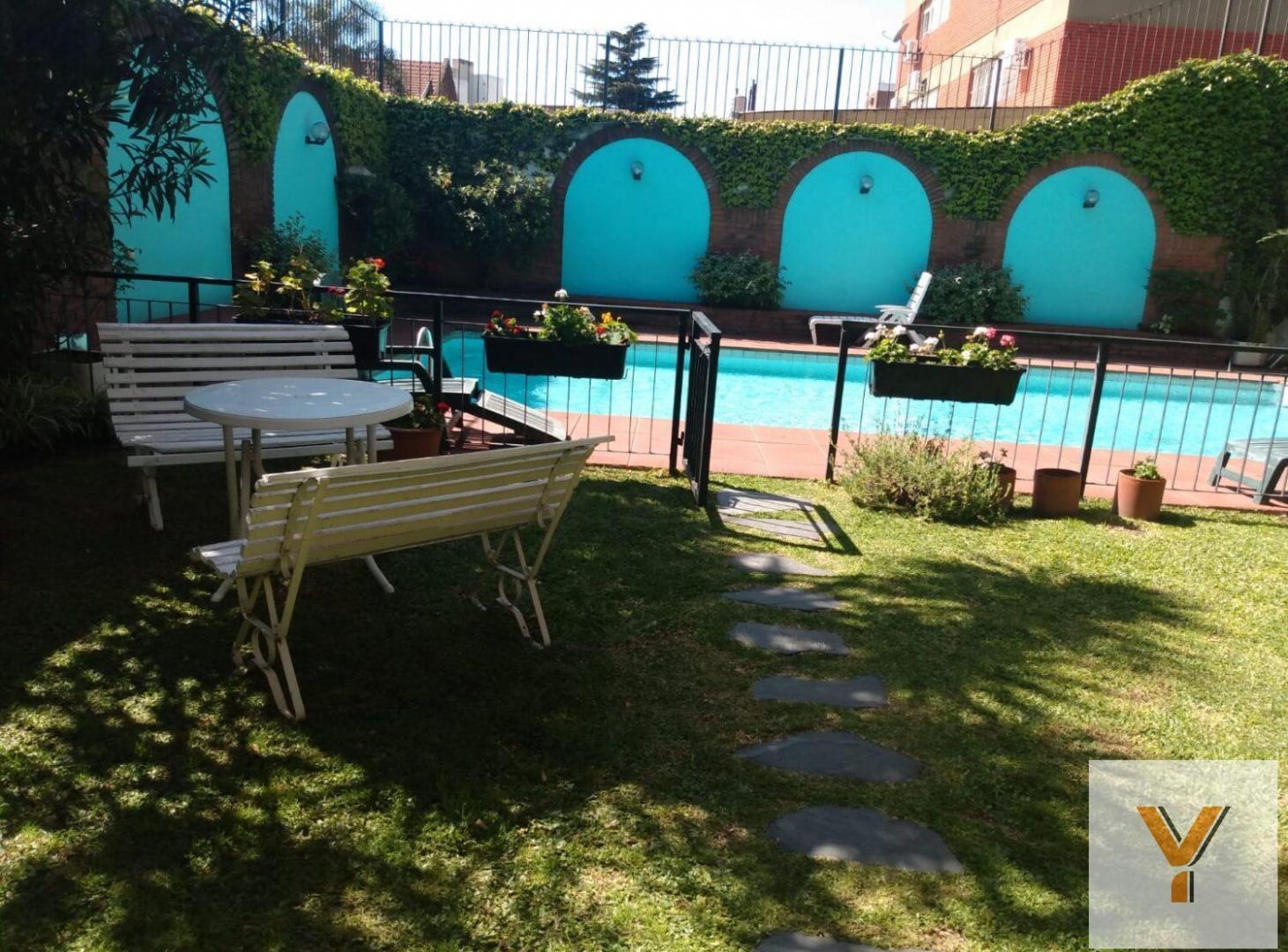 Foto de PH en venta - 4 Dormitorios 4 Baños - Floresta, imagen 4