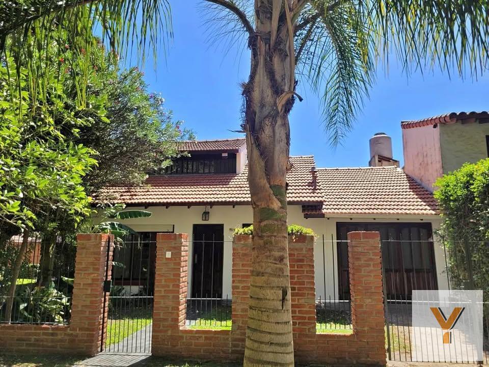 Foto de Casa en venta - 3 Dormitorios 2 Baños - Mar del Plata, imagen 1