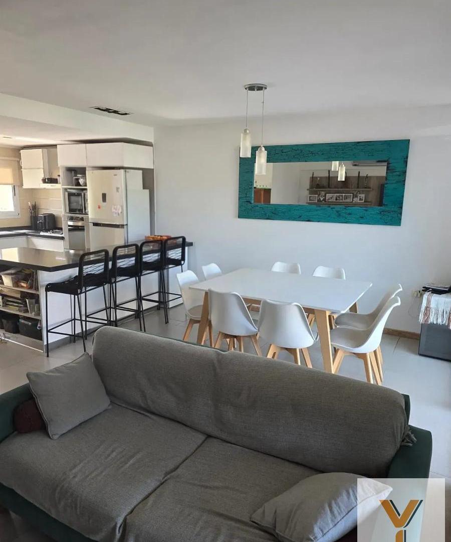Foto de Casa en venta - 2 Dormitorios 2 Baños - Esteban Echeverría, imagen 3
