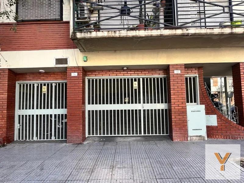 Foto de Cochera en venta - 12Mts2 - Parque Patricios, imagen 1