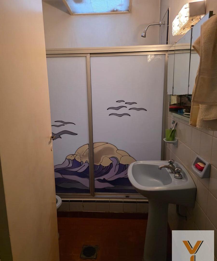 Foto de Casa en venta - 2 Dormitorios 1 Baño - Morón, imagen 4